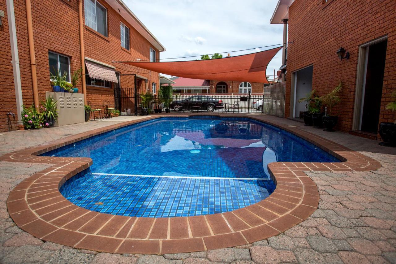 Meramie Motor Inn Albury Exterior photo
